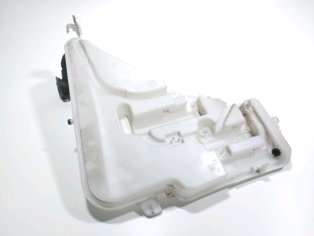 Réservoir de lave glace avant