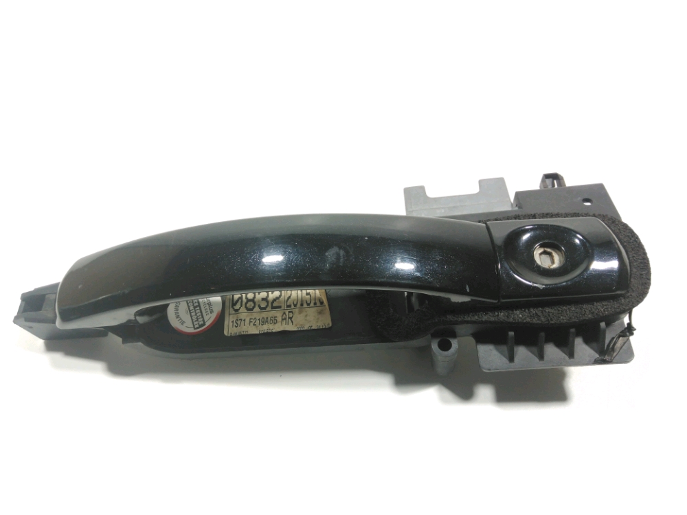 Poignee exterieure avant gauche