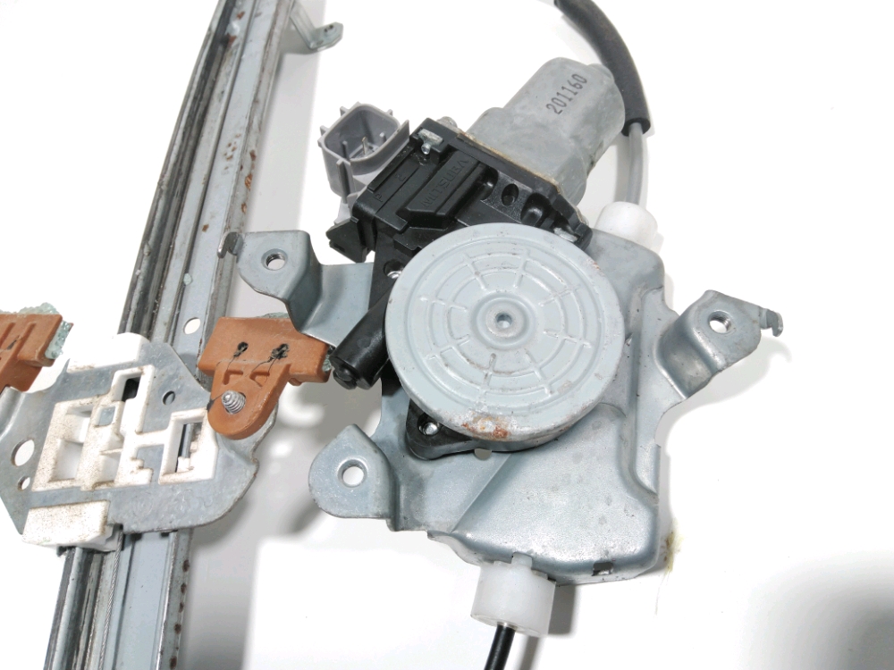 Lève-vitre électrique avant droit