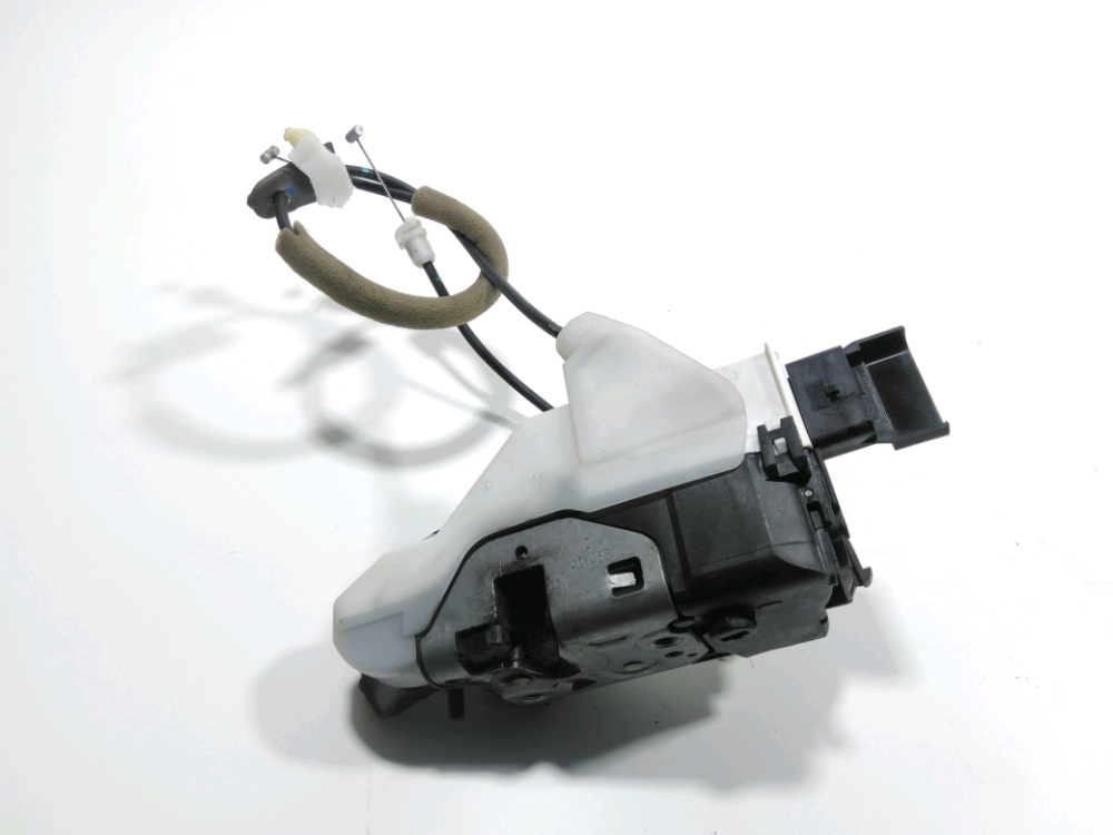 Serrure de porte avant gauche