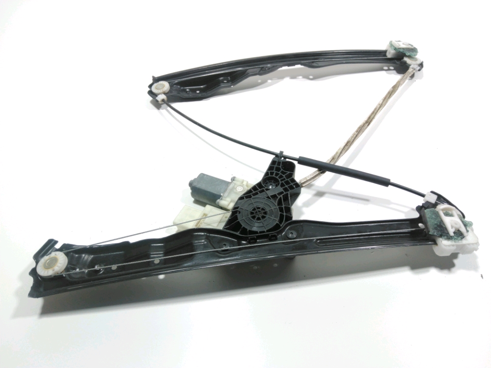 Lève-vitre électrique avant droit