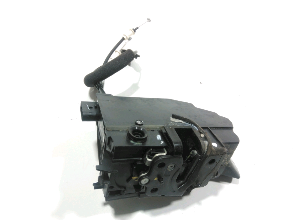 Serrure de porte avant droite