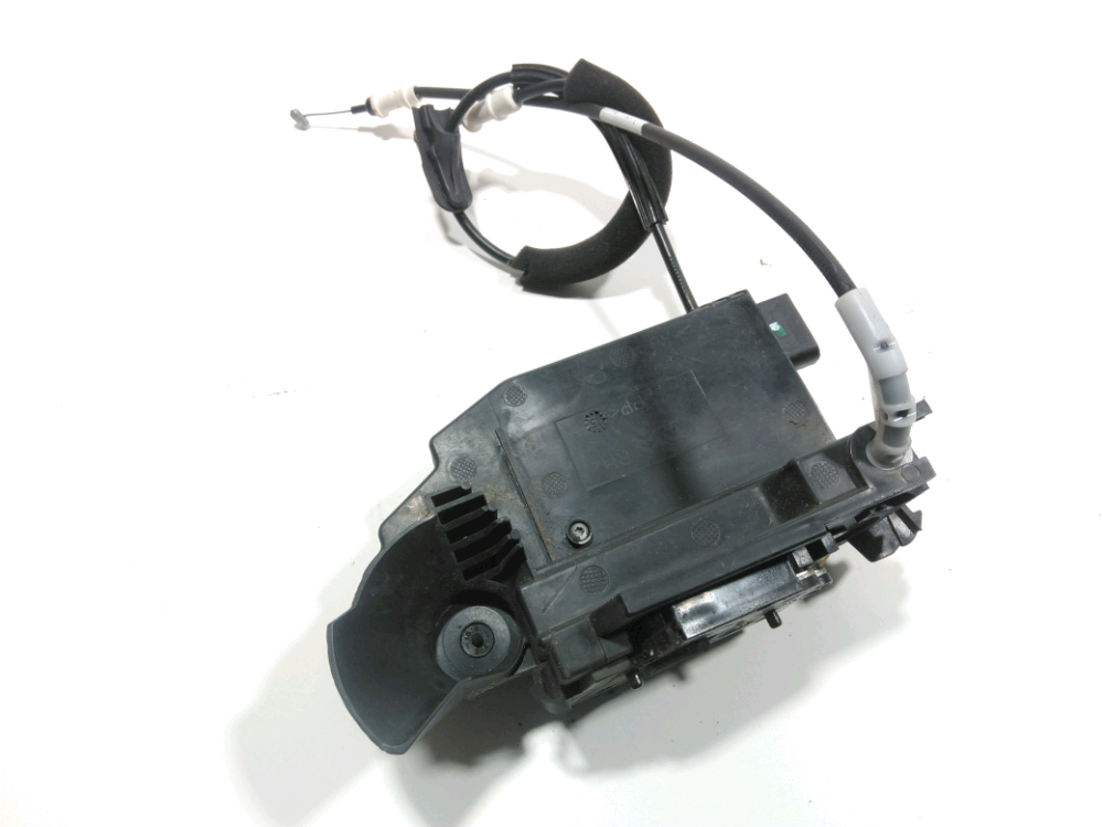 Serrure de porte avant droite