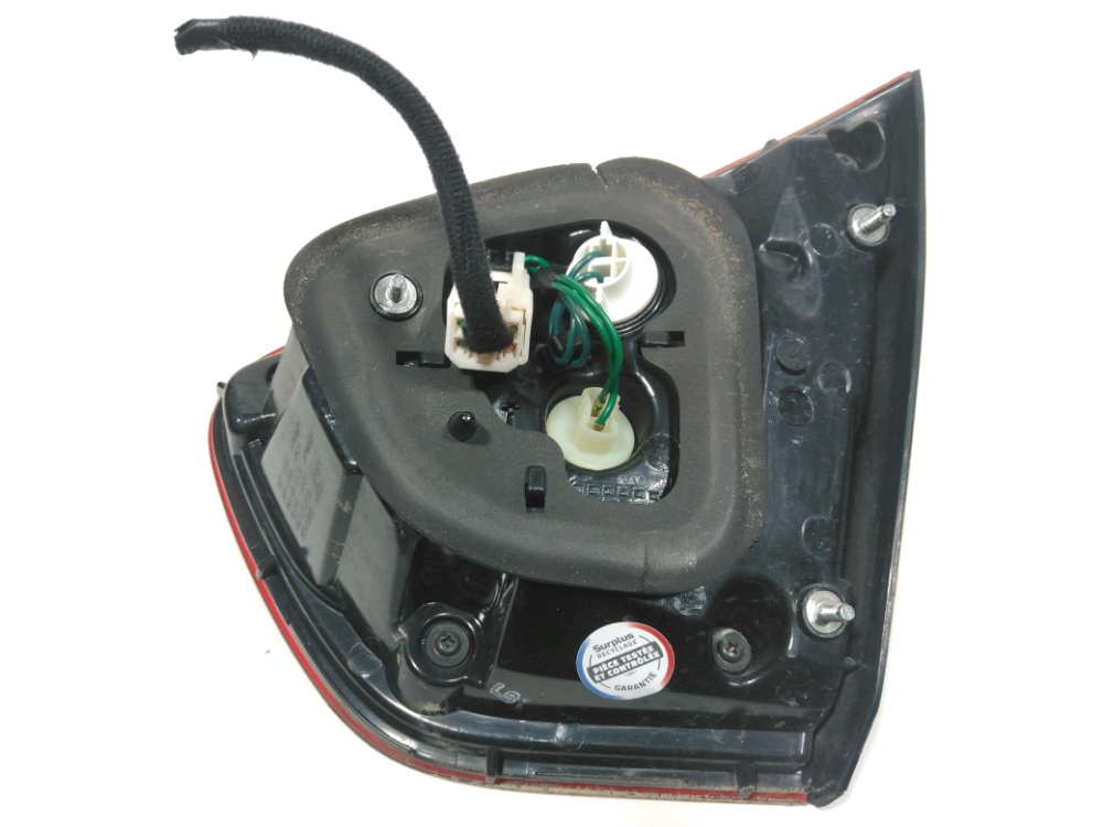 Feu arrière intérieur gauche