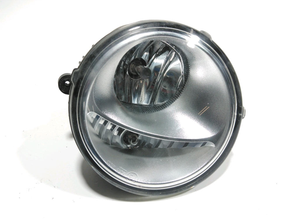 Feu diurne avant droit