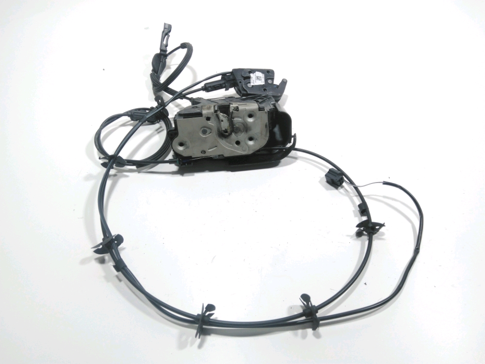 Serrure de porte avant droite