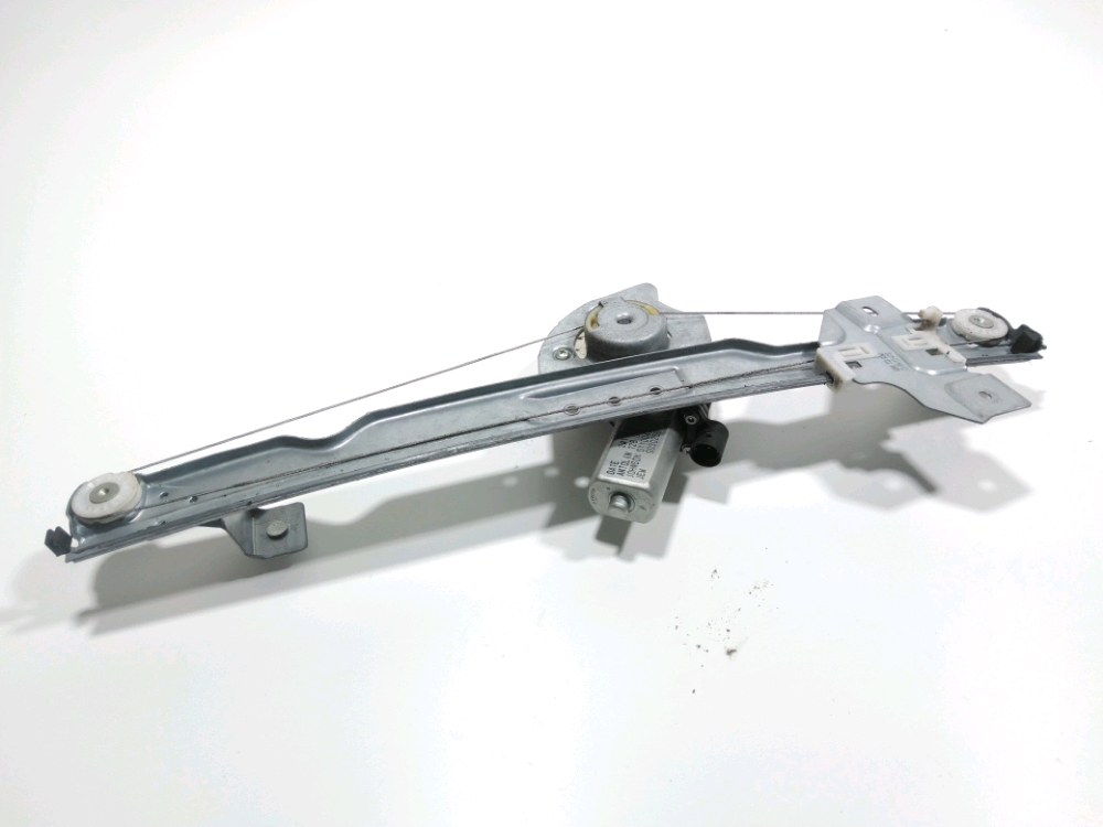 Lève-vitre électrique avant droit