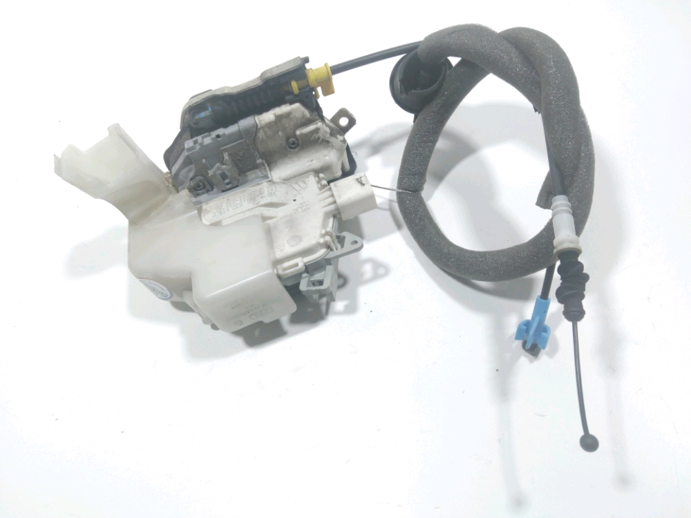 Serrure de porte avant gauche