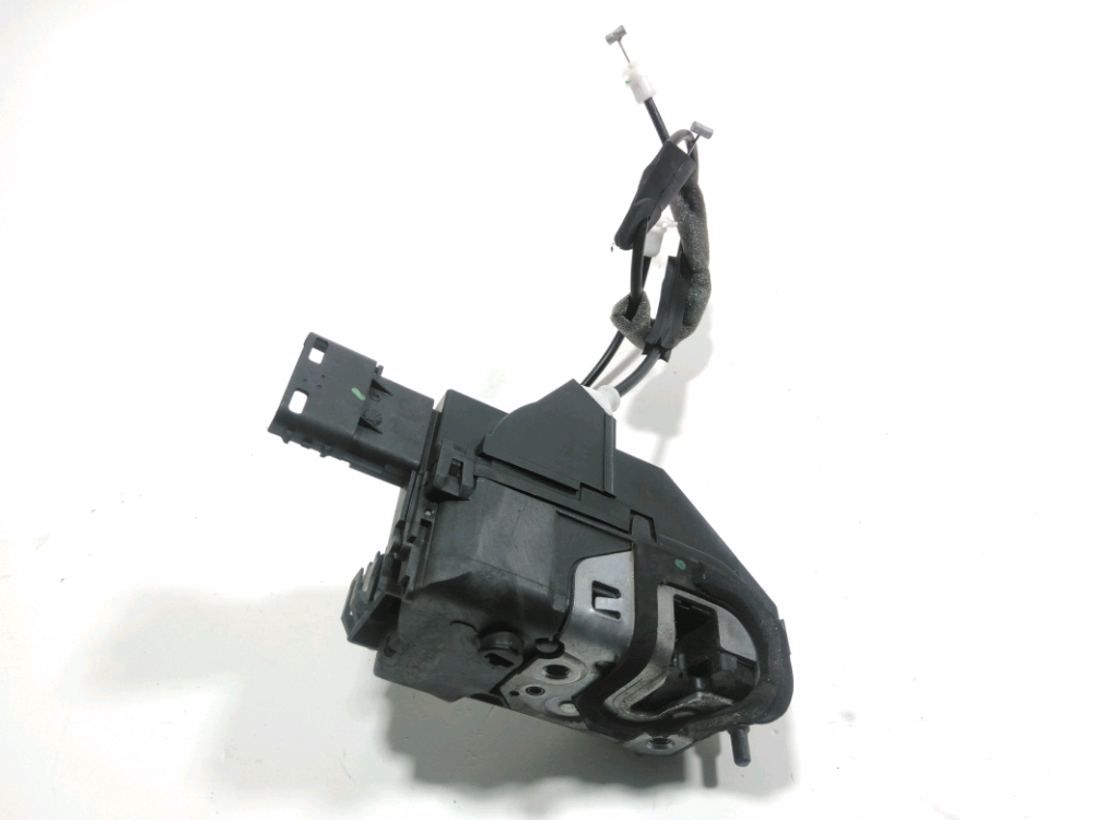 Serrure de porte avant droite