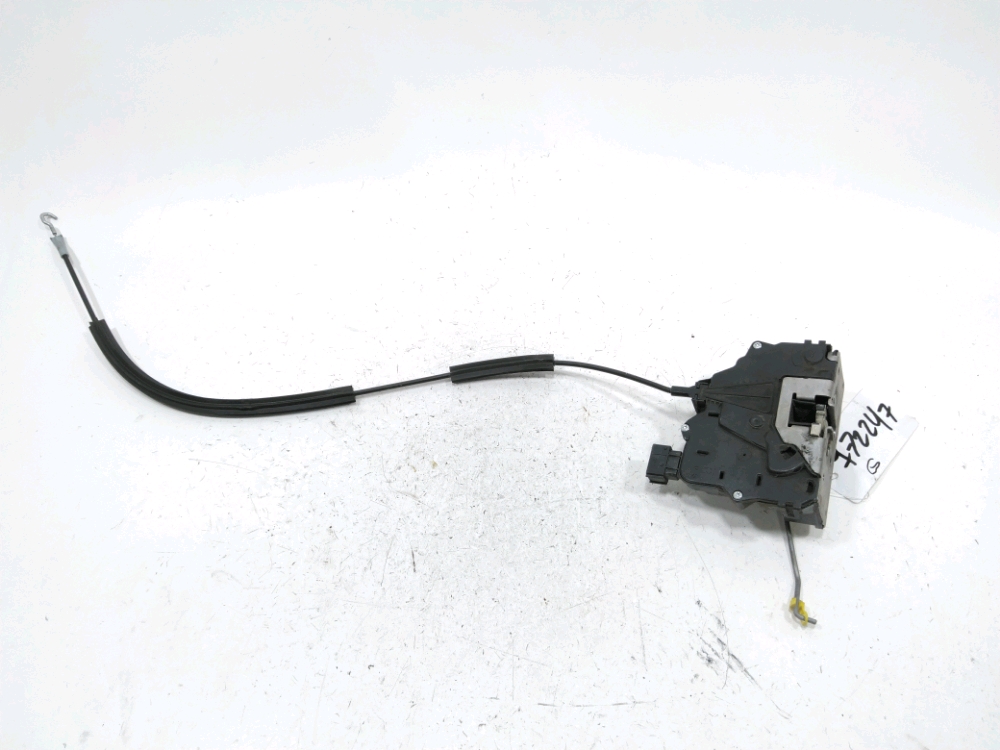 Serrure de porte avant gauche