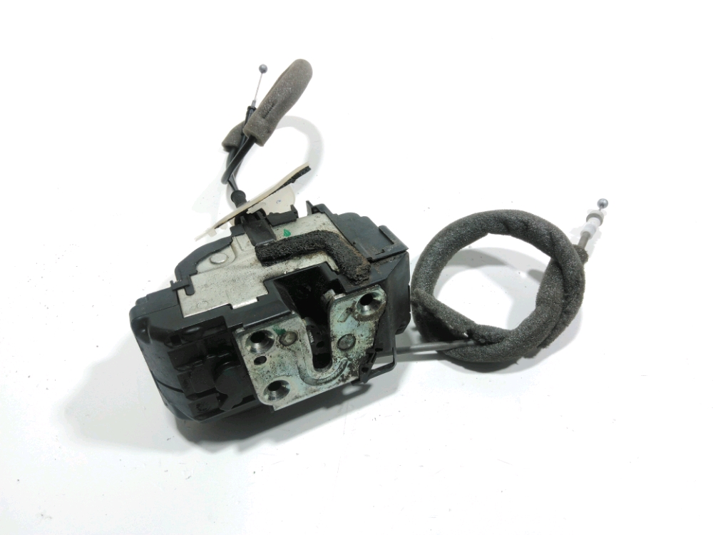 Serrure de porte avant droite