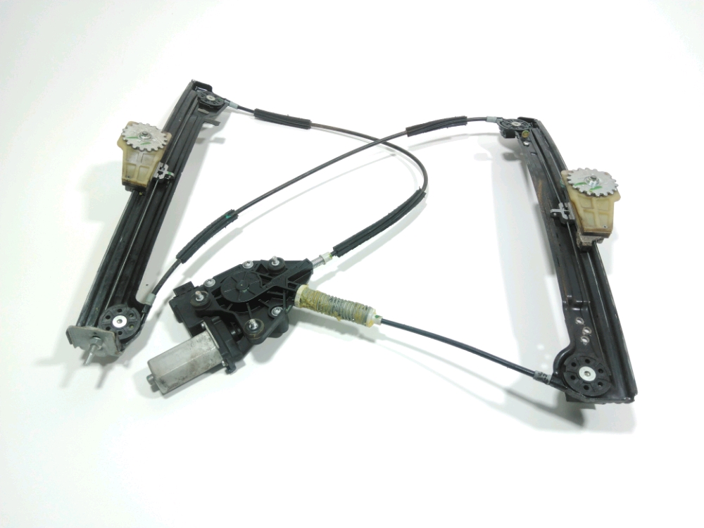 Lève-vitre électrique avant droit