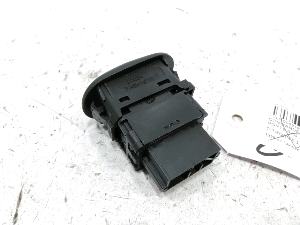 Commande lève-vitre avant droit