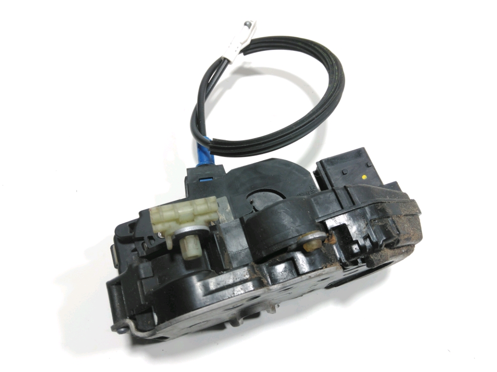 Serrure de porte avant gauche