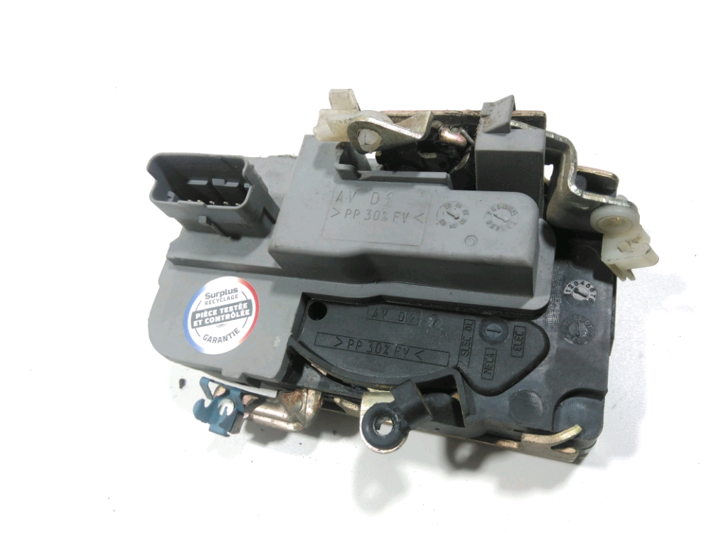 Serrure de porte avant droite