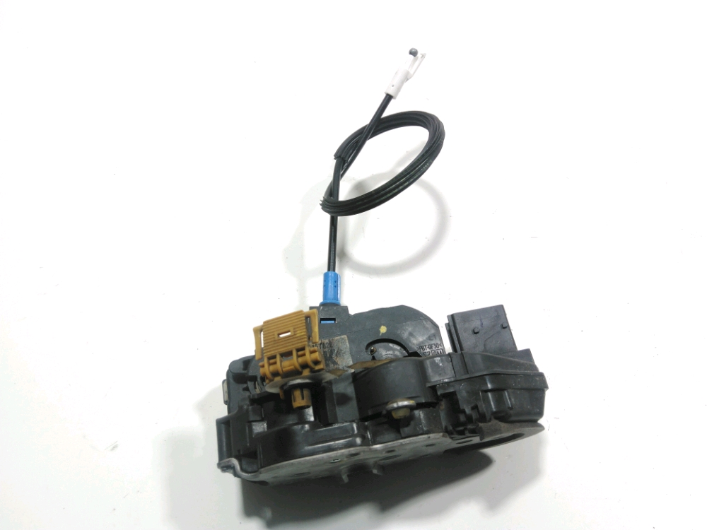 Serrure de porte avant gauche