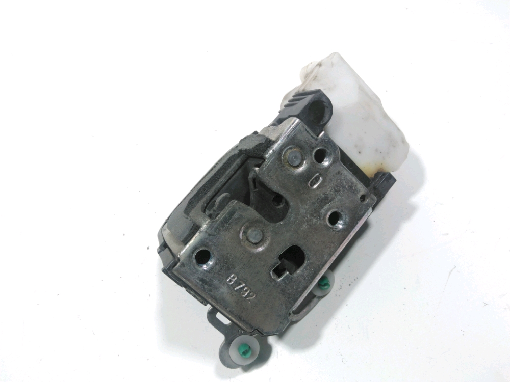 Serrure de porte avant gauche