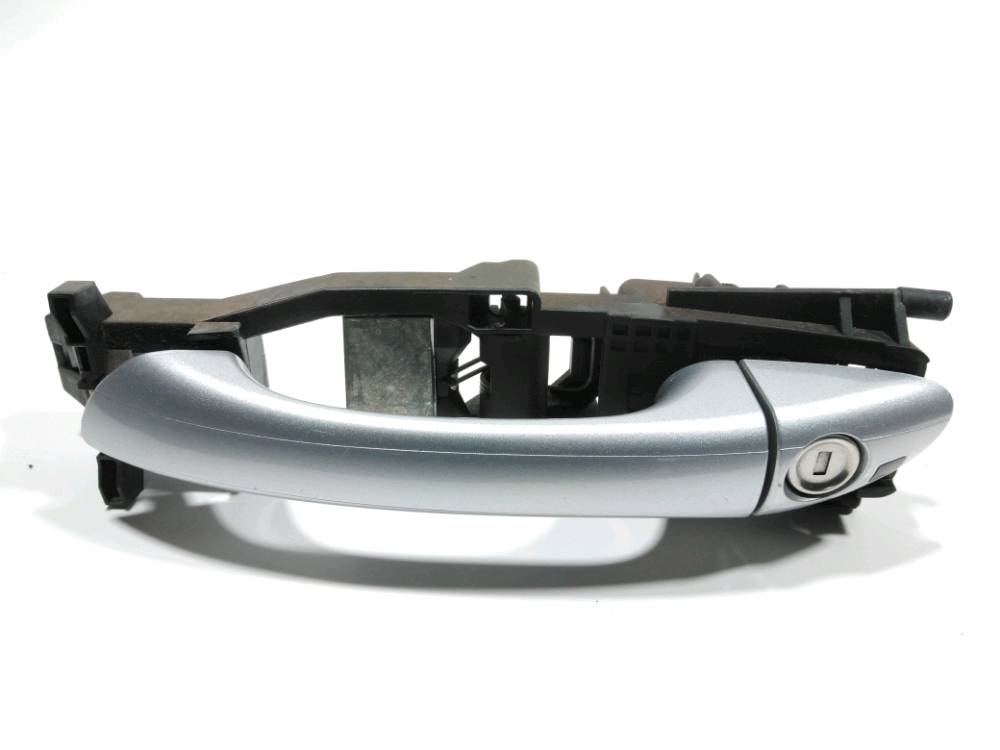 Poignee exterieure avant gauche