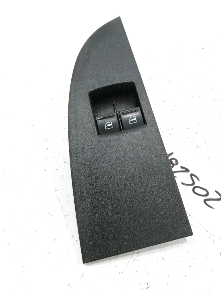 Commande lève-vitre avant gauche