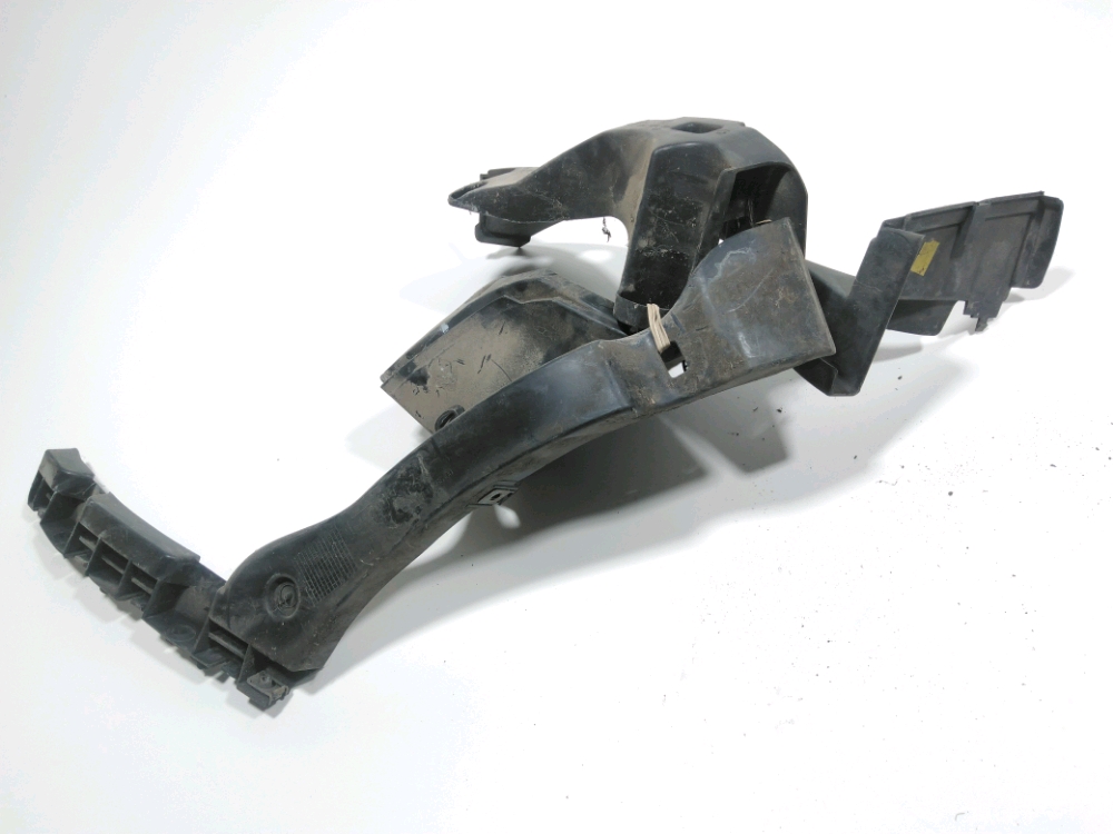 Support gauche de pare-choc arrière