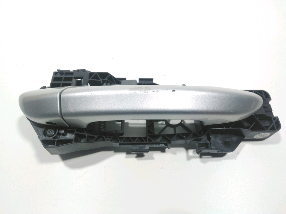 Poignée extérieure avant droite