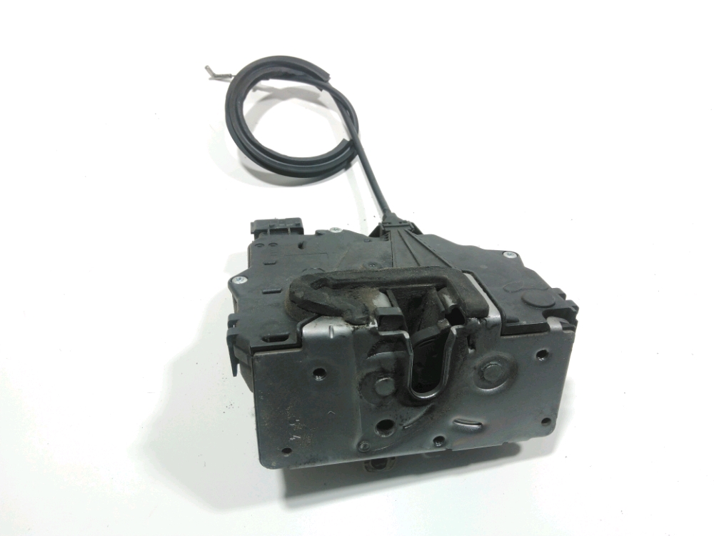 Serrure de porte avant gauche