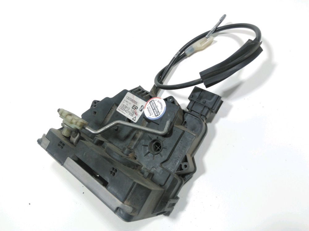 Serrure de porte arrière gauche