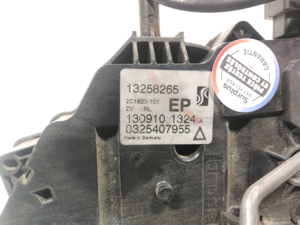 Serrure de porte arrière gauche