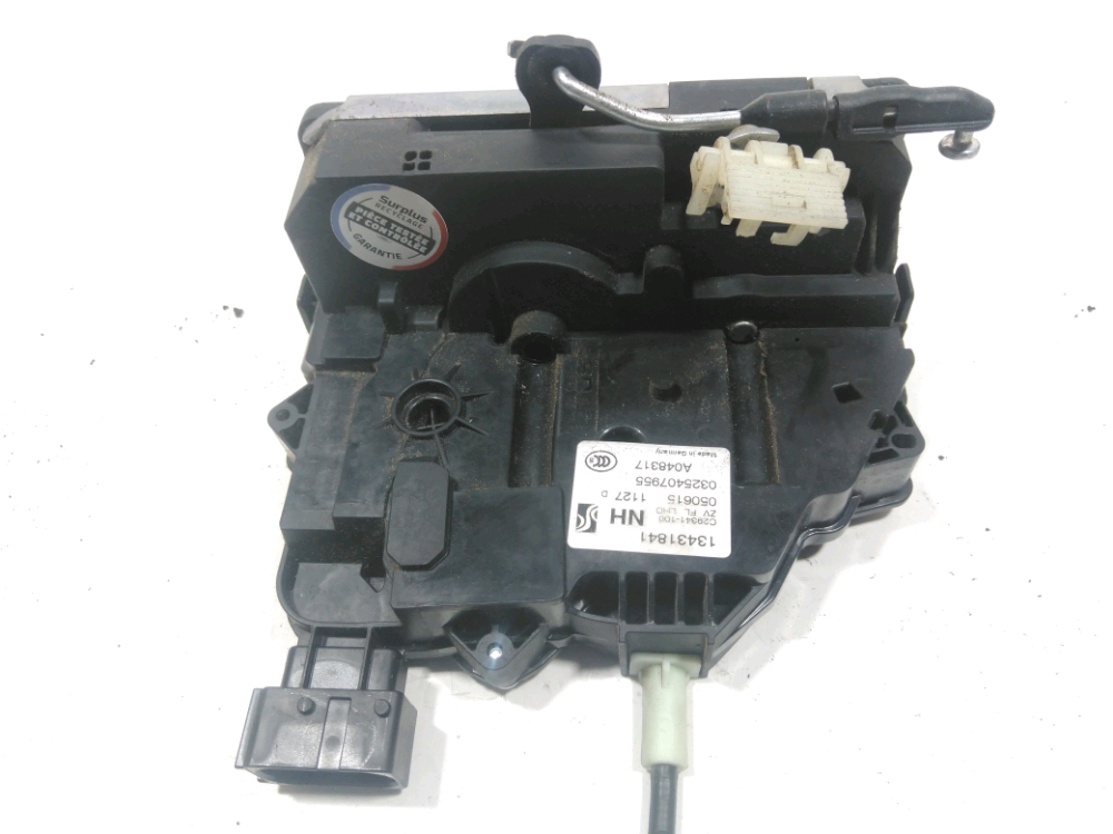 Serrure de porte avant gauche