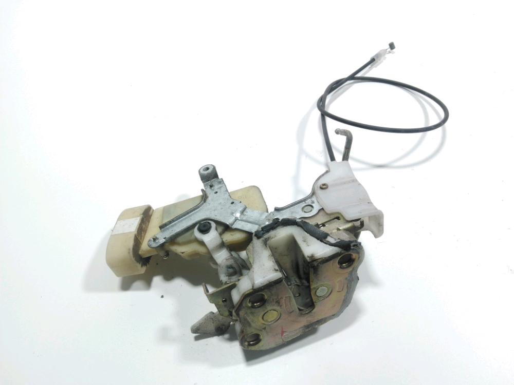 Serrure de porte avant droite