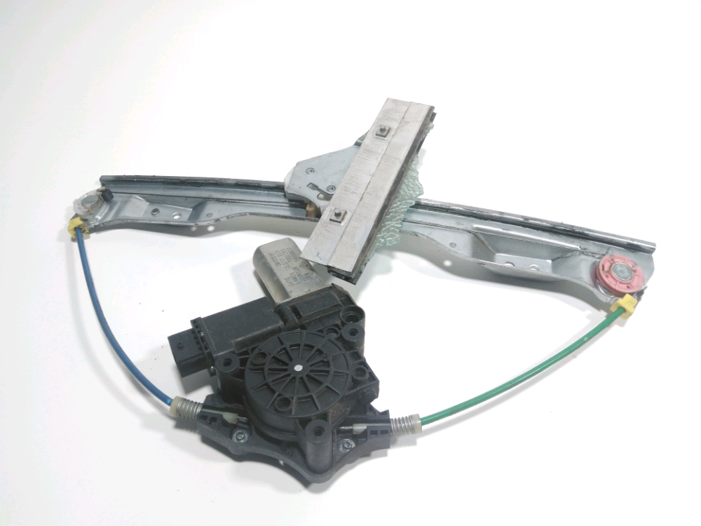 Lève-vitre électrique avant droit