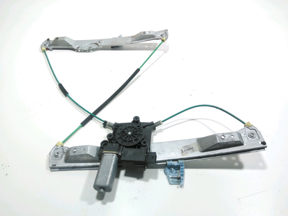 Lève-vitre électrique avant droit