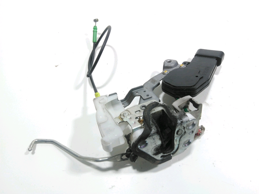 Serrure de porte avant gauche