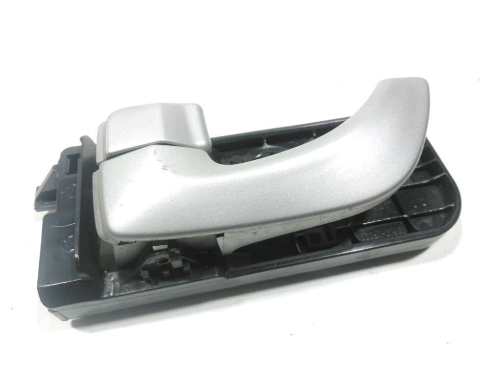 Poignee interieure porte arriere gauche