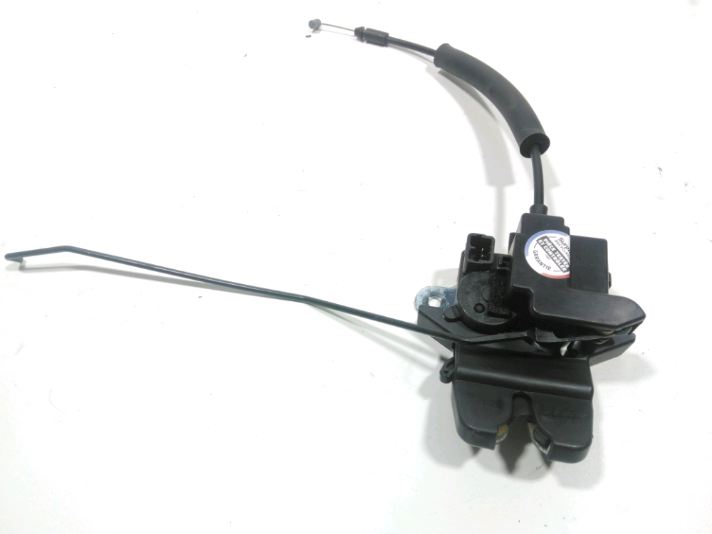 Serrure de coffre arriere