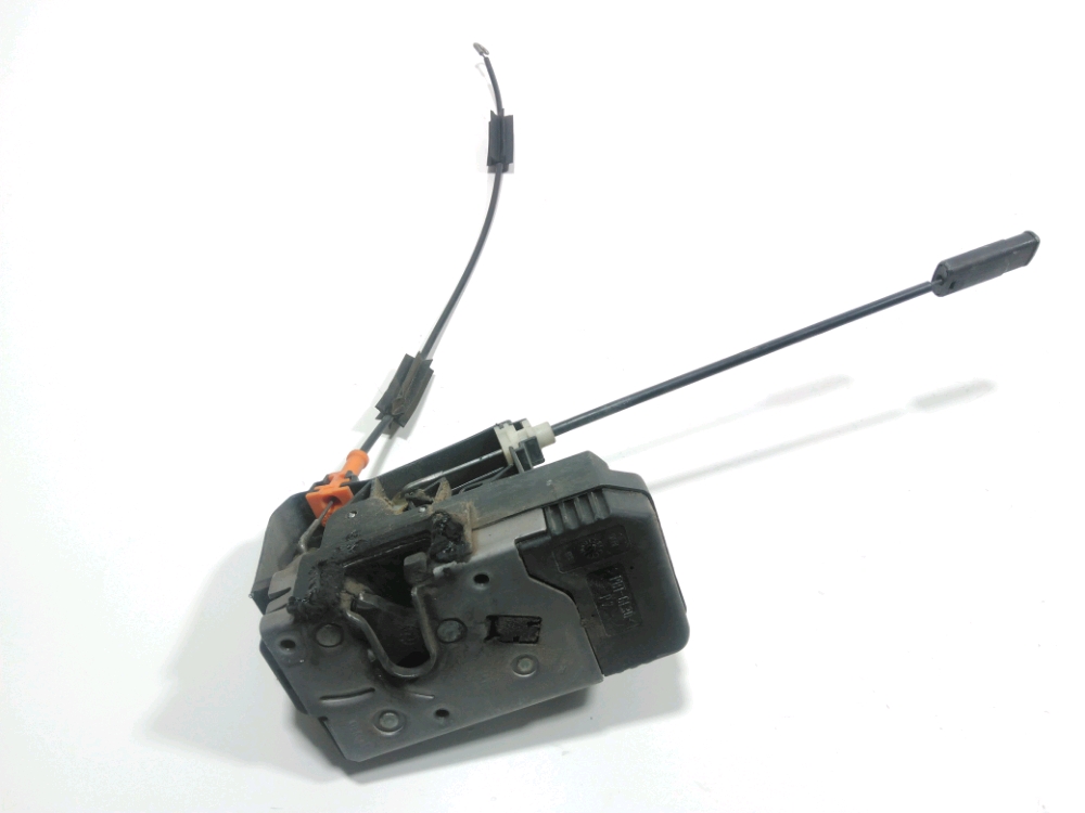 Serrure de porte avant droite