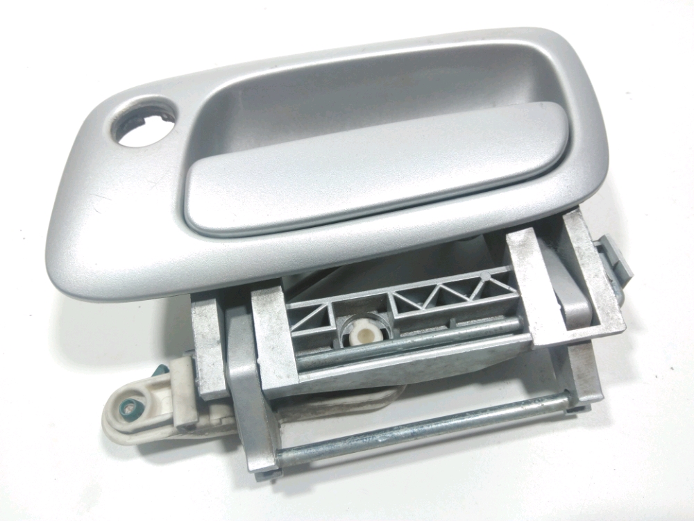 Poignee exterieure avant gauche