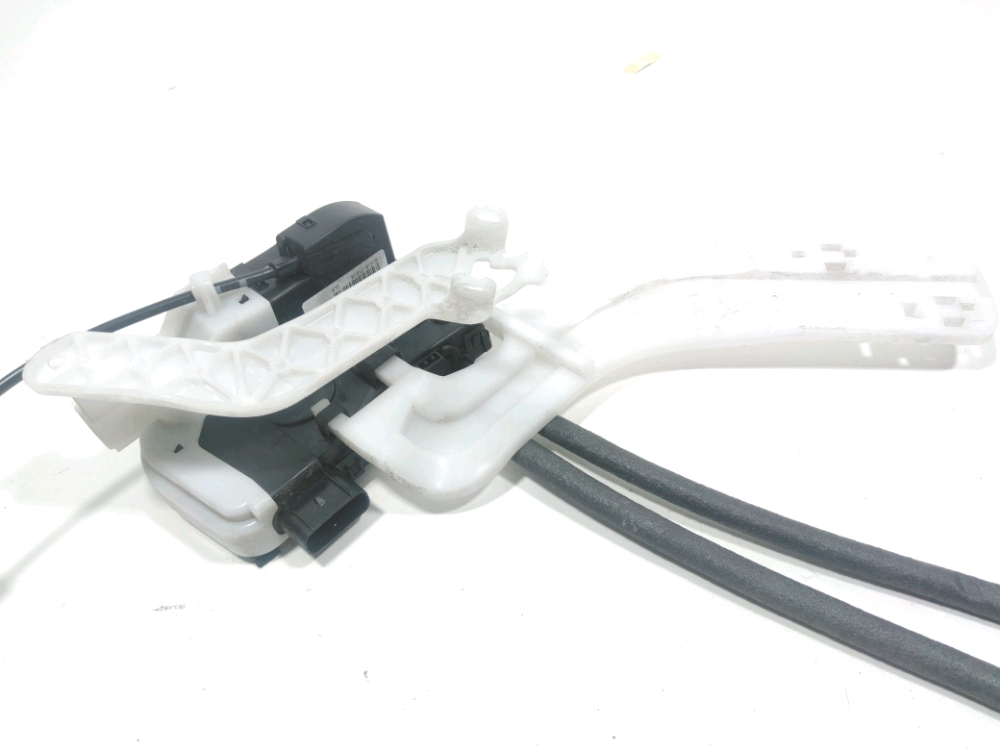 Serrure de porte arrière gauche