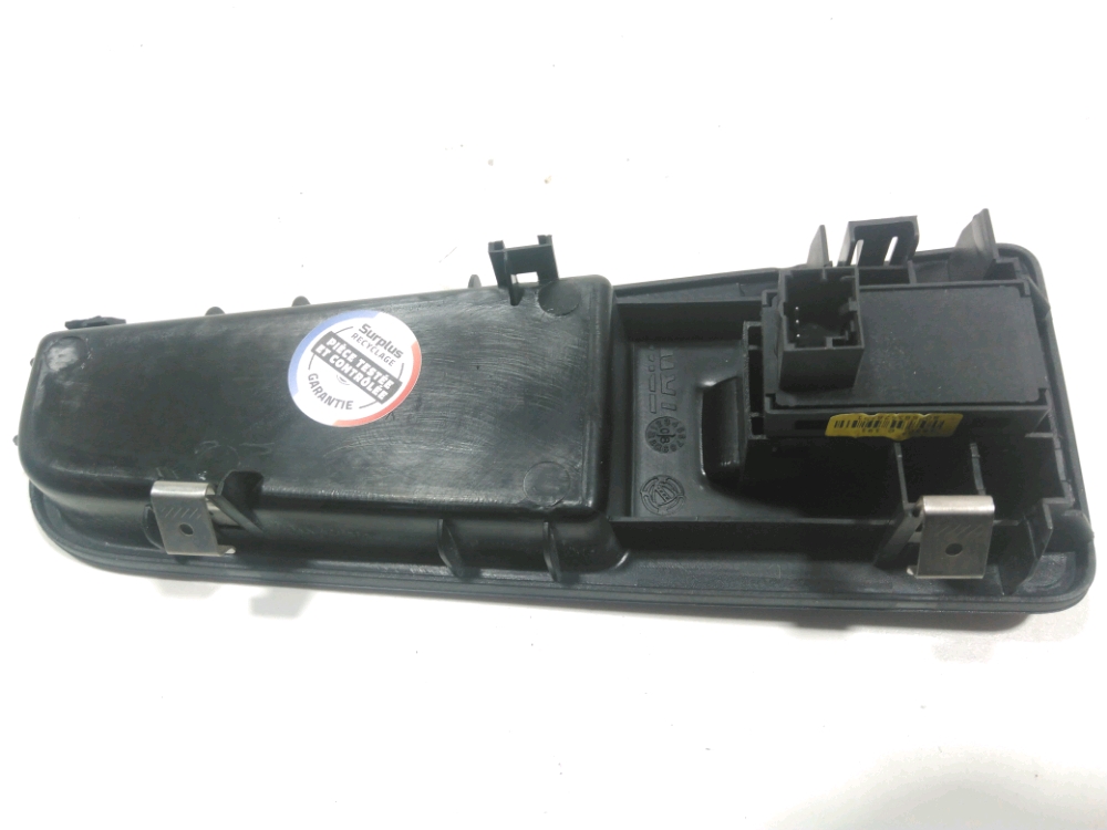 Commande lève-vitre avant droit