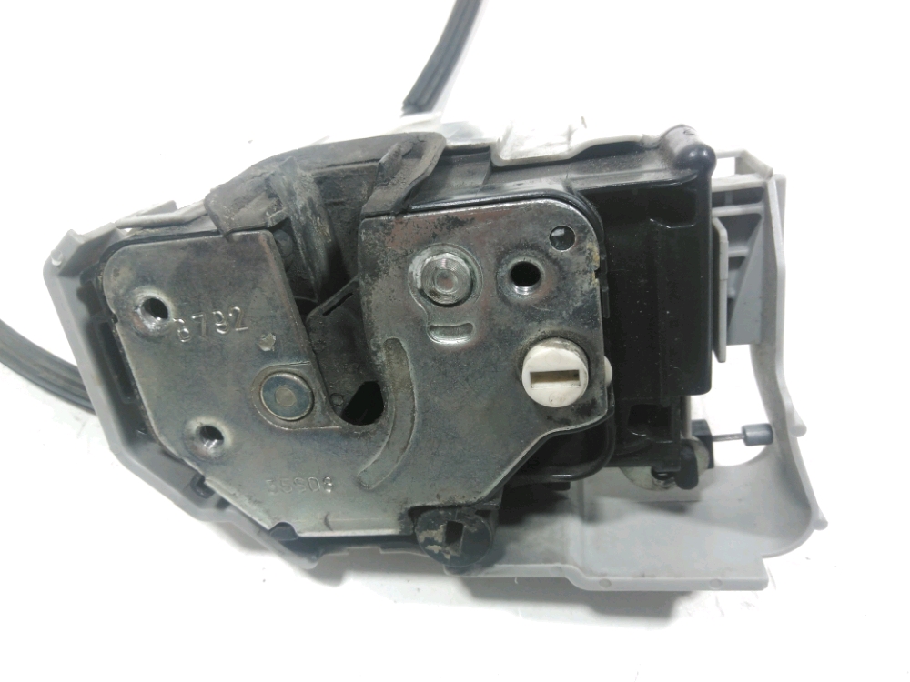 Serrure de porte arrière gauche