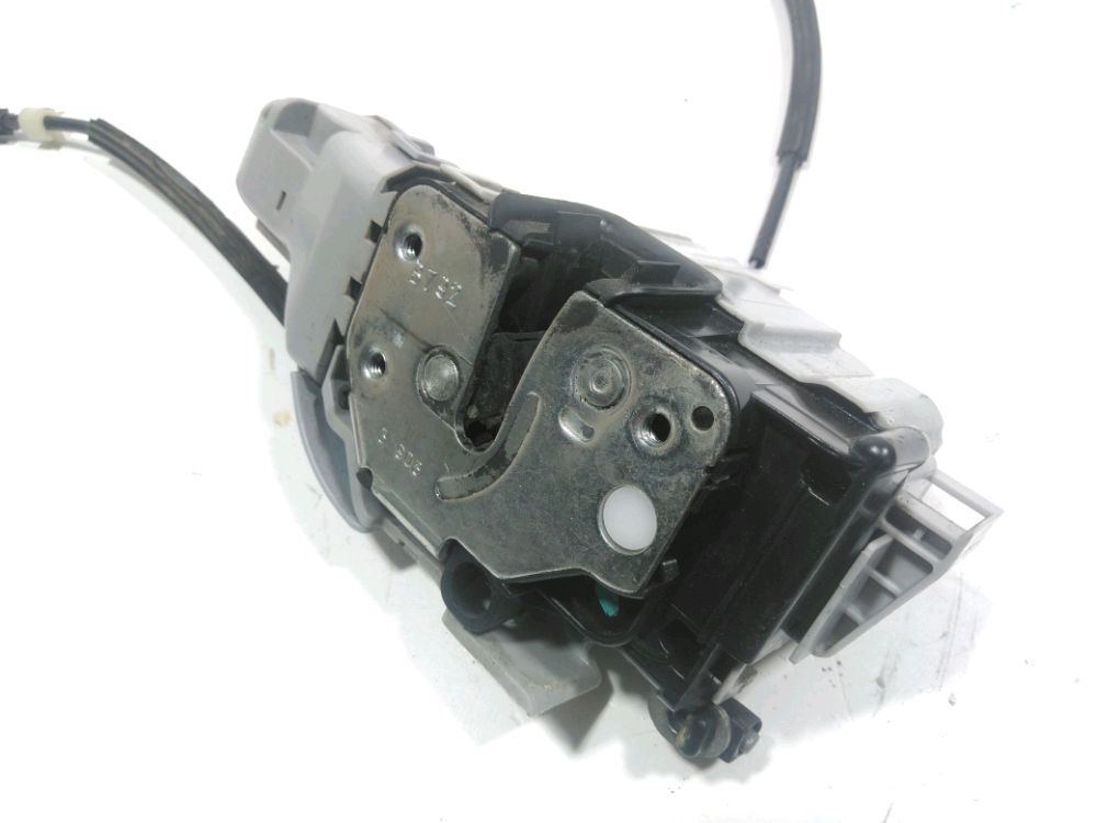 Serrure de porte avant gauche