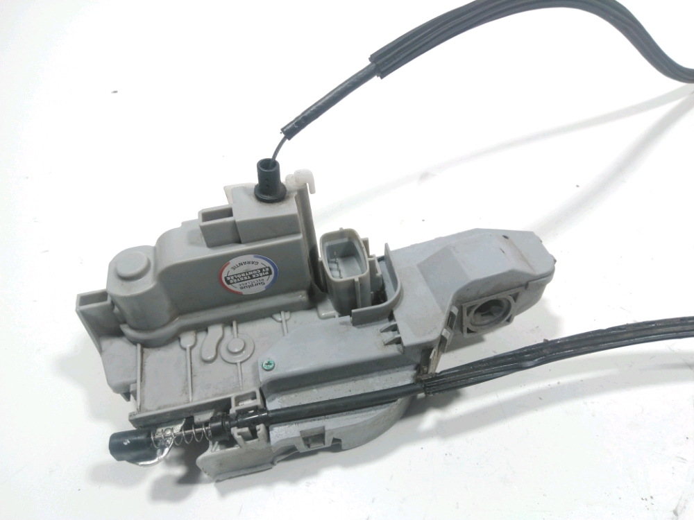 Serrure de porte avant gauche