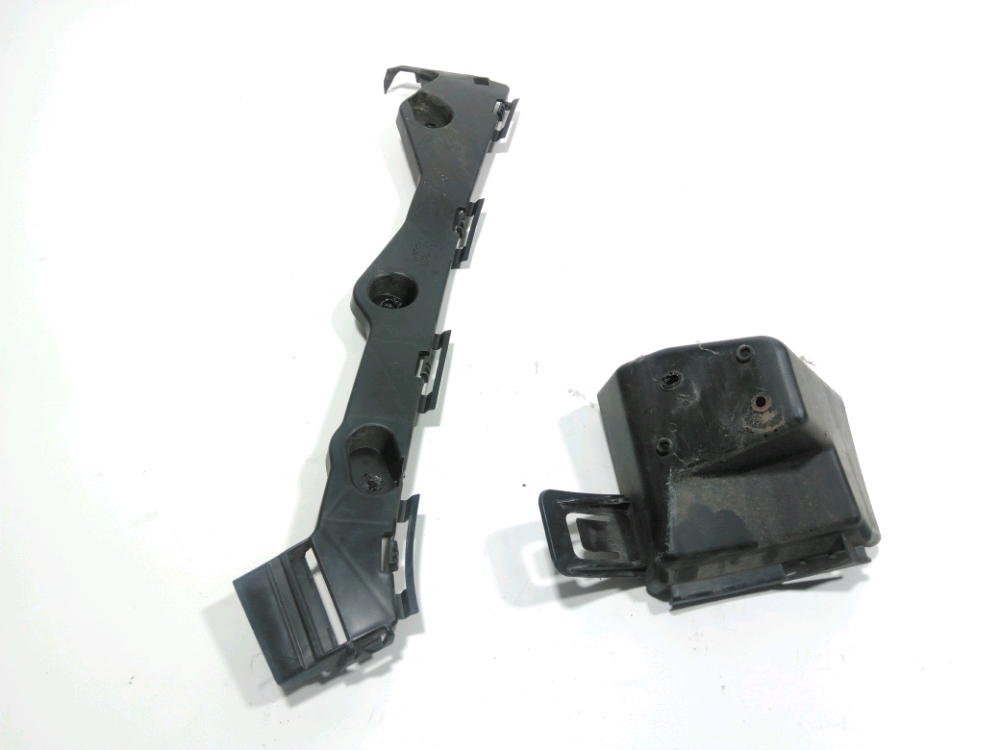 Support gauche de pare-choc arriere