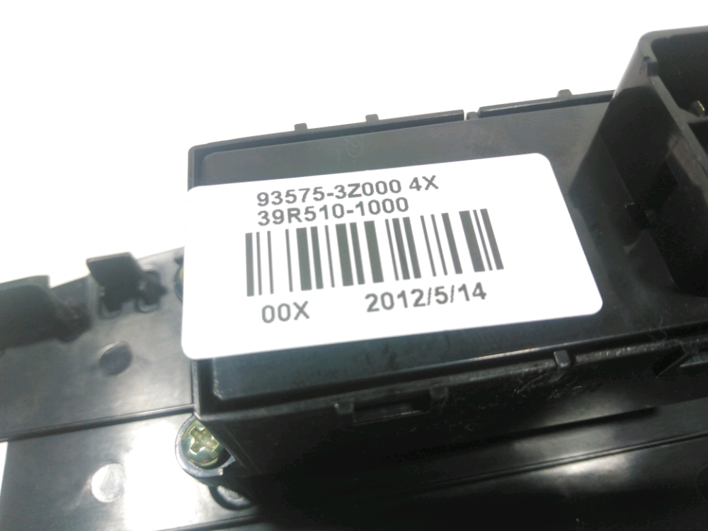 Commande lève-vitre avant droit