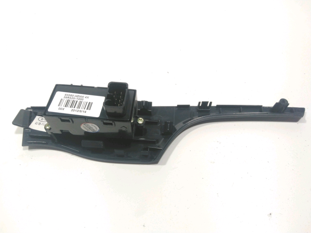 Commande lève-vitre arrière gauche