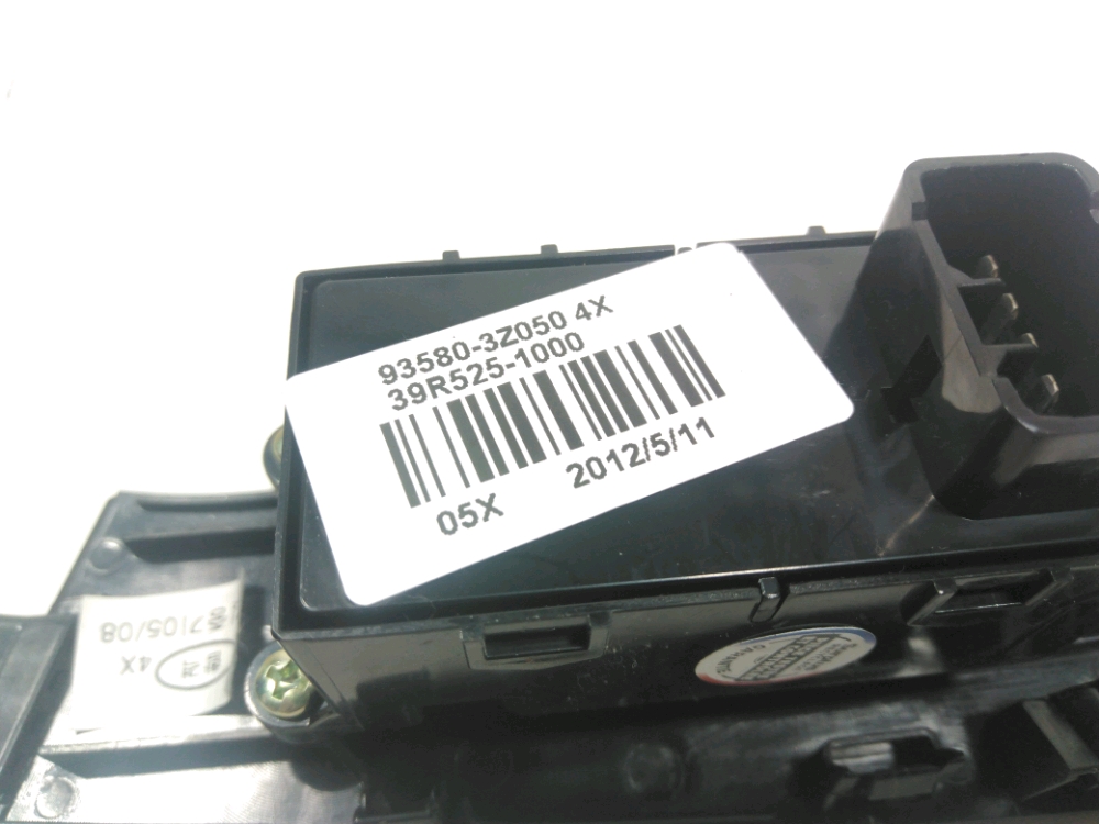 Commande lève-vitre arrière droit