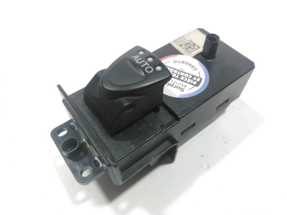 Commande lève-vitre avant droit