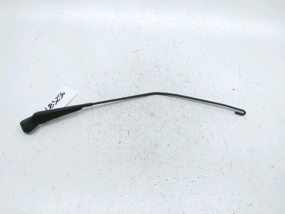 Bras d'essuie-glace arriere