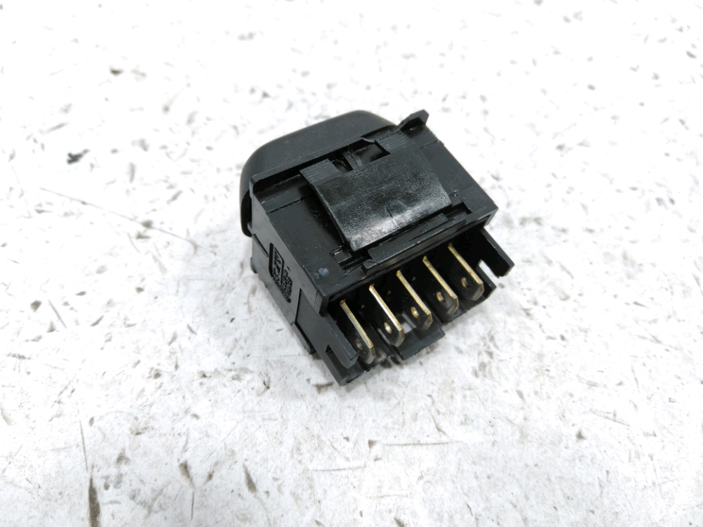 Commande lève-vitre arrière droit