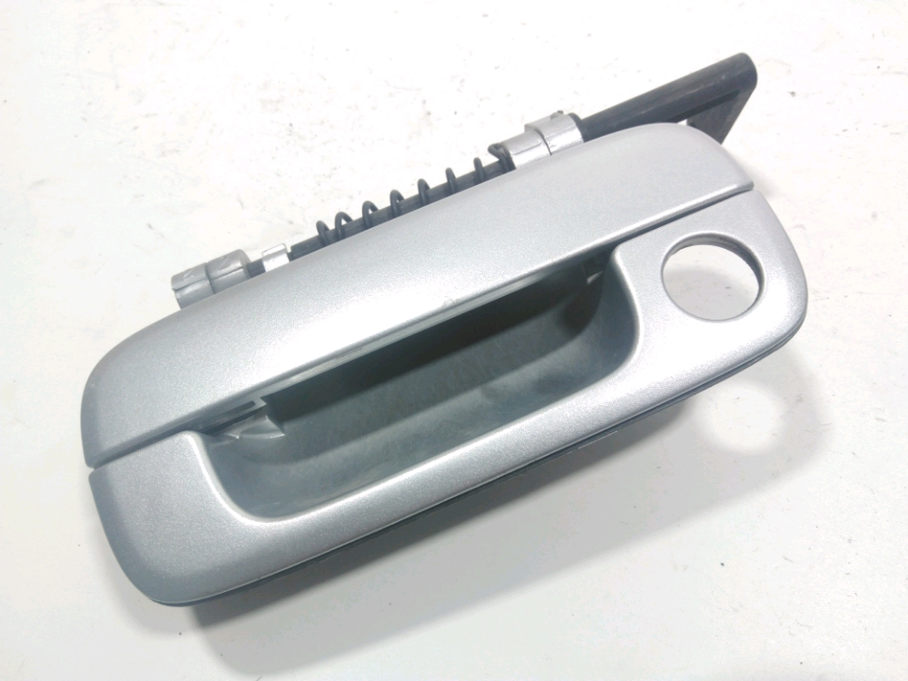 Poignee exterieure avant gauche